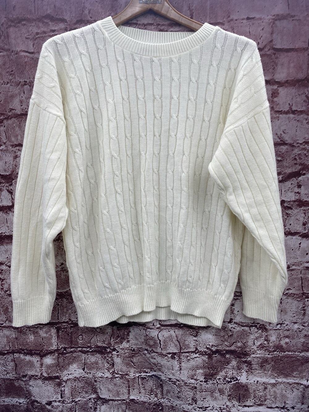 Vintage Ladies Sweater White Kate Collins Size Medium Retro